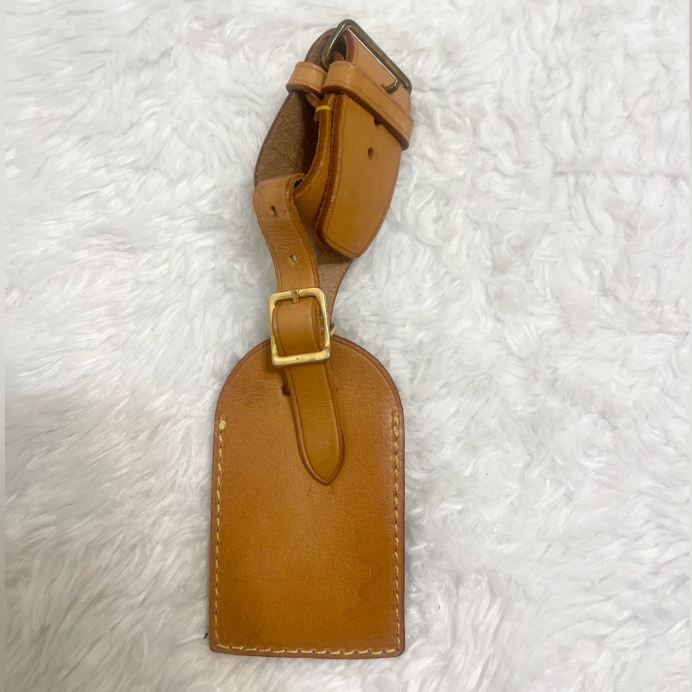 Authentic Louis Vuitton luggage tag/poignet set